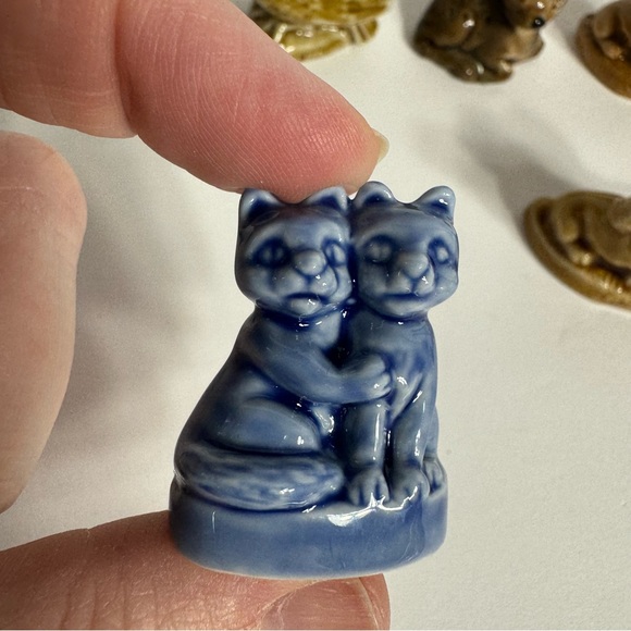 8 Wade Whimsies England Ceramic Animal figurines. - Picture 4 of 14